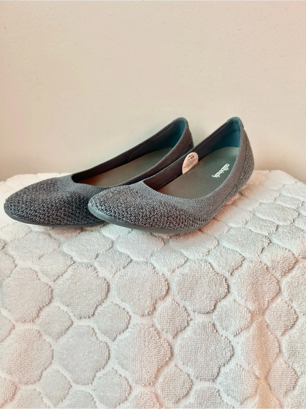 allbirds Women's Tree Breezer Grey-Blue Flats Size 9 eucalyptus knit Slip-on